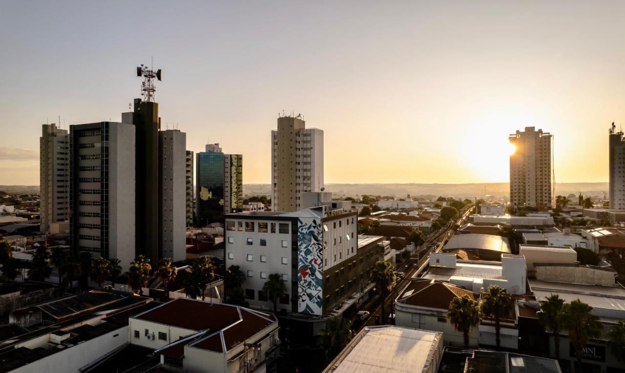 La Hotel Votuporanga Exterior photo